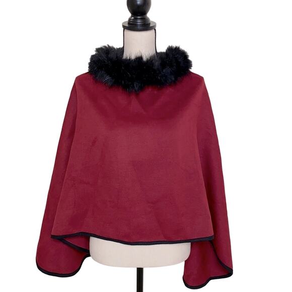 Trezo Poncho with Faux Fur Collar - Picture 1 of 5
